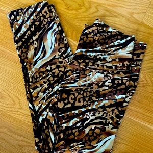 Brand new K deer medium Capri length leggings